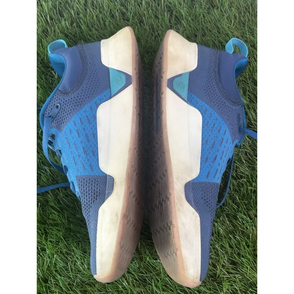 While On Earth Move Trainer seaport / oat SZ 7 Men 8.5 Women